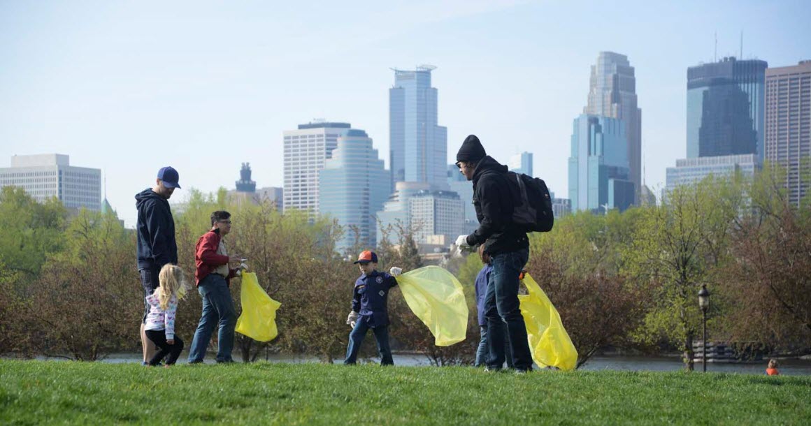 Help keep our city clean. Help keep our city clean.