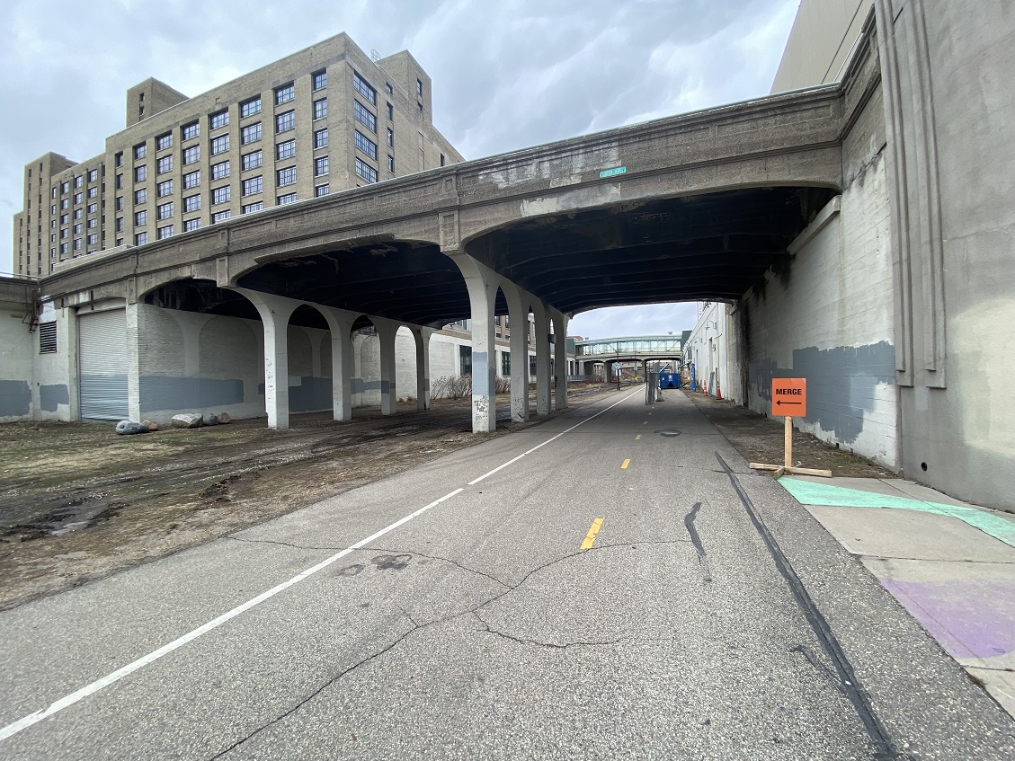 View of the bridge from the side