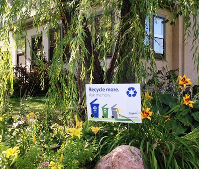 Sign noting block leader for recycling