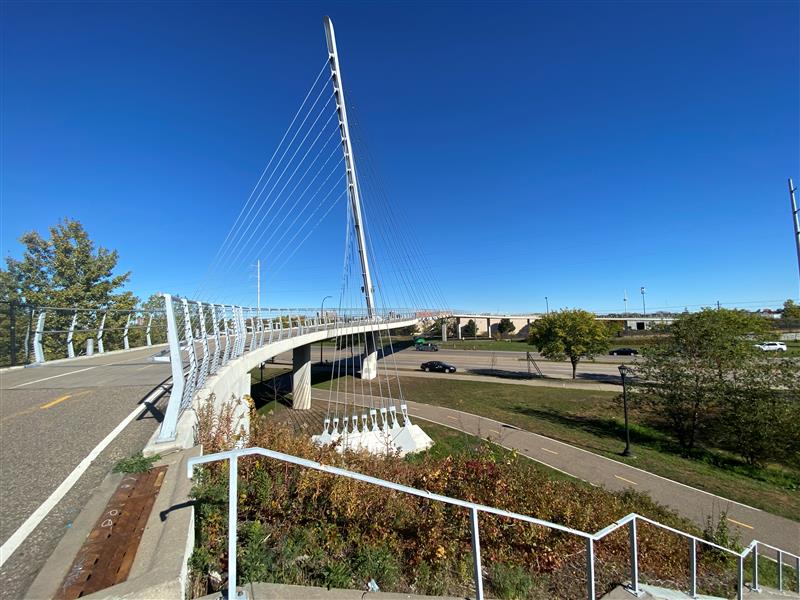 View of the pedestrian bridge from the side